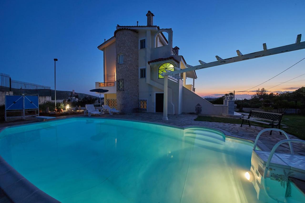 Villa Konstadina With Swimming Pool Καλύβια Θορικού Εξωτερικό φωτογραφία